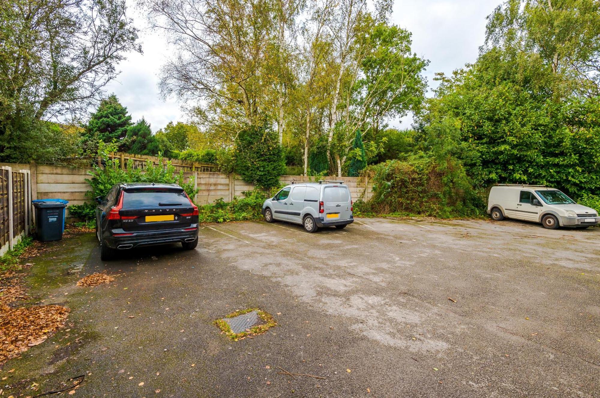 Manchester Comfortable 3 Bedroom House, Free Parking, Wifi & Disneyplus Worsley Eksteriør bilde